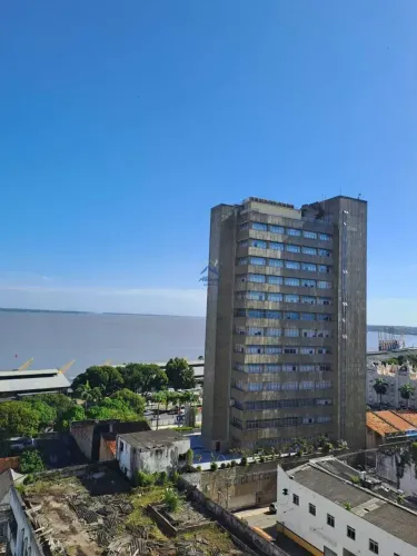 VENDO SALA COMERCIAL NA CAMPINA, EDIFÍCIO NASSAR, 30 M², VISTA PARA BAÍA, POSSUI BANHEIRO