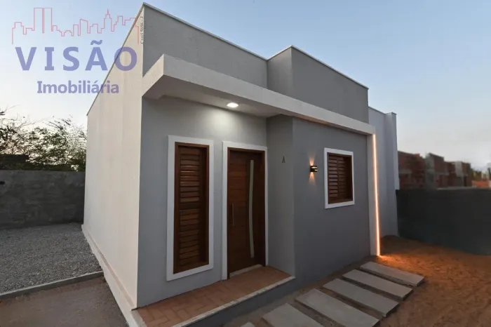 VENDEM-SE CASAS NO CONDOMÍNIO FRANCISCO BARROS NO BAIRRO SANTA DELMIRA