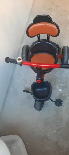 Vende-se um triciclo usando,em ótimo estado de conservação!