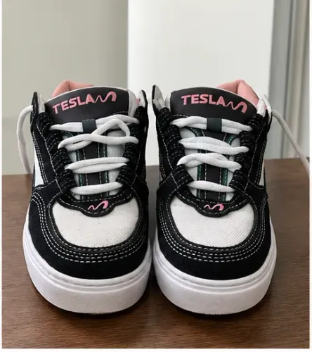 Tenis Tesla Coil black rose (Original)