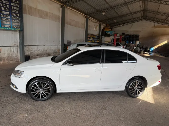 Volkswagen Jetta Highline 2.0 TSI 16V 4P Tiptronic 2013