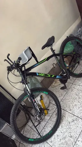 Vendo bicicleta semi nova