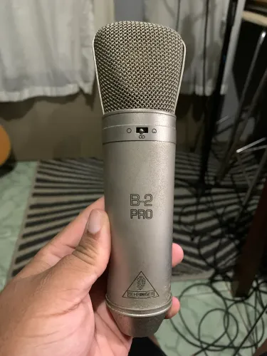 Microfone condensador Behringer B2 Pro