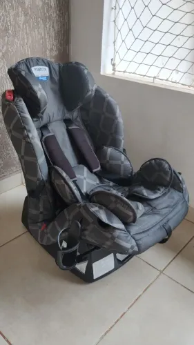 Cadeirinha para carro Matrix Evolution Burigotto Completa 