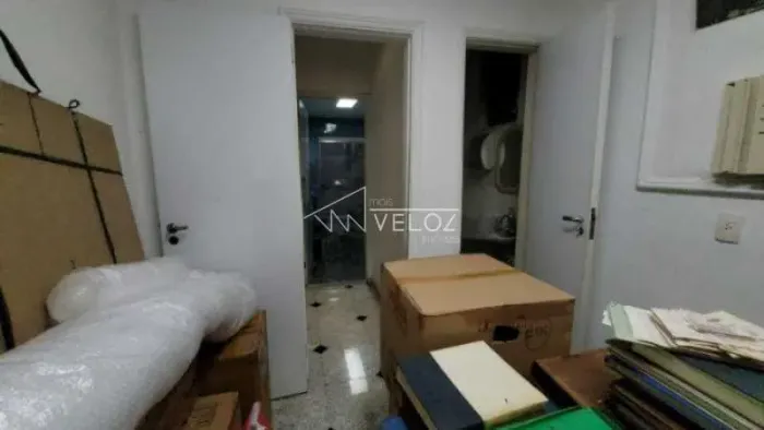 Apartamento : / Residencial / Glória