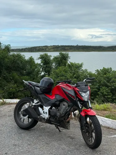 Vendo Cb300f UNICO DONO