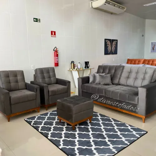 Sofá com poltronas 