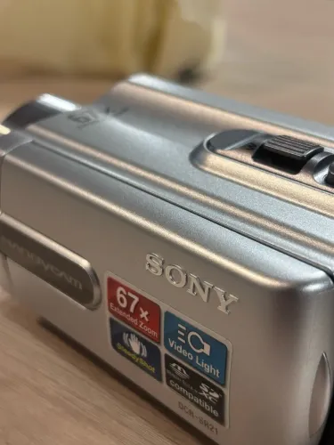Handycam Sony DCR-SR21