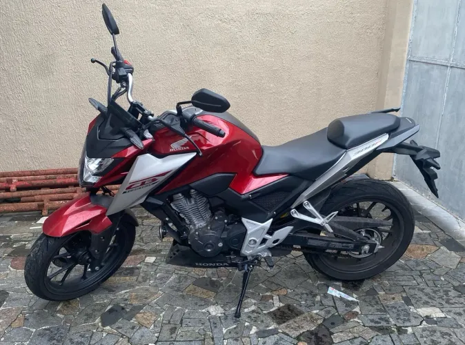 Honda CB300F Twister 