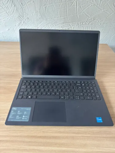 Notebook Dell Inspiron 15,6" Win11 Intel Core i3 8GBram SSD 256GB 
