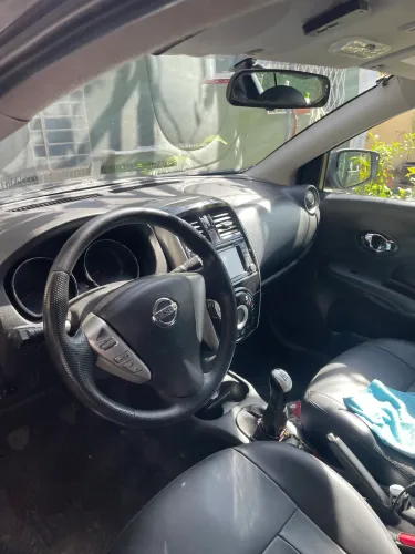 Nissan Versa SL 1.6 16V Flex Fuel 4P Mec. 2015