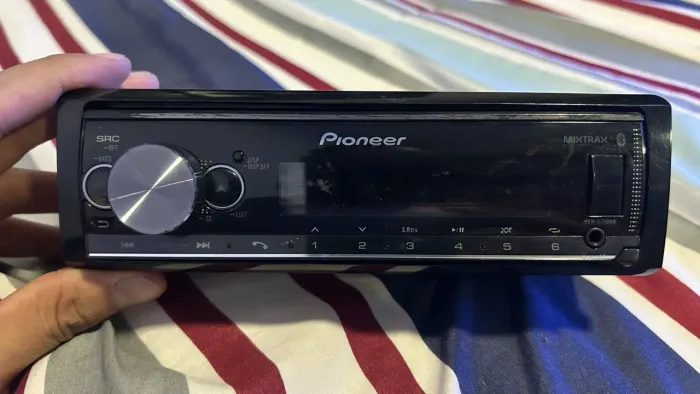 Pioneer mvh x7000br