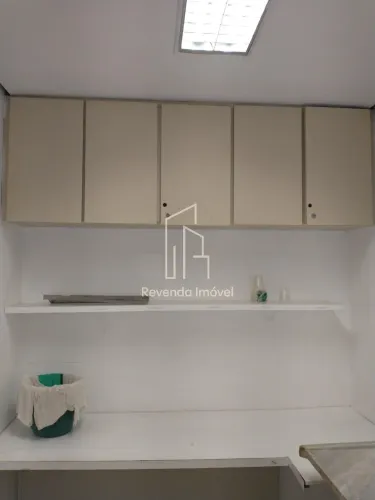 Locação de Sala Comercial no Bairro Centro de São Paulo-SP: 1 Sala, 5 Banheiros, 370m² de
