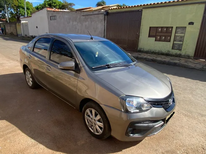 Toyota Etios X Plus Sedan 1.5 Flex 16V 4P Mec. 2019