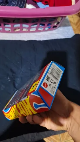 HOT WHEELS