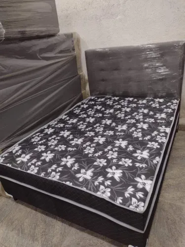 CAMA CASAL BOX 14CM DE ESPUMA COM CABECEIRA ( TEMOS OUTRAS CORES) 790,00 frete grátis