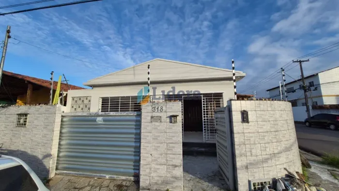 Casa para alugar no bairro Ipês - João Pessoa/PB