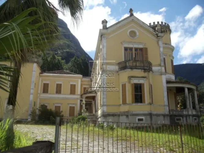 PETRóPOLIS - Prédio Inteiro - Retiro