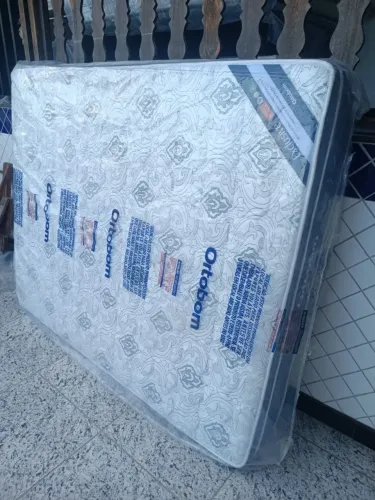 Colchão Queen ortobom muito bom sem uso, Aceito cartão e entrego