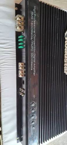 Amplificador Roadstar 1600D