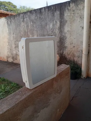 Vendo armário de banheiro 