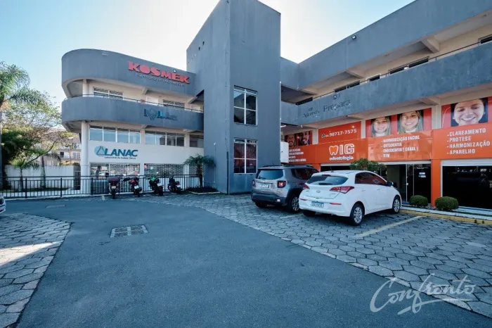 Sala Comercial Av. Brasília - Novo Mundo (Sala 10)