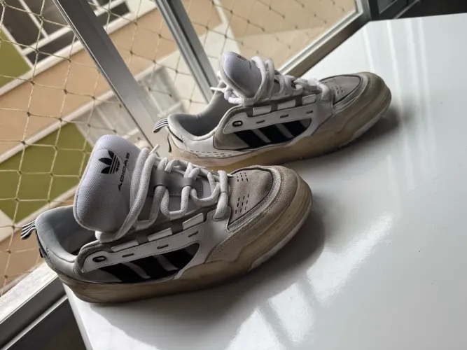 tênis adidas