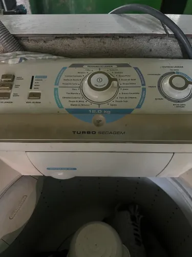 VENDO MÁQUINA DE LAVAR COM DEFEITO