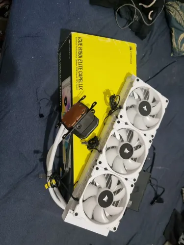 LEIA Corsair h150i icue capelix elite + Corsair h60 