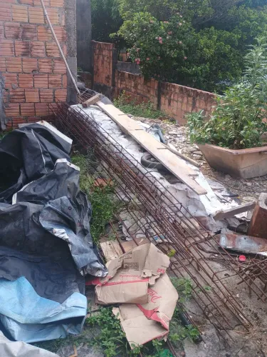 Colunas de ferro prontas pra uso em perfeitas condições
