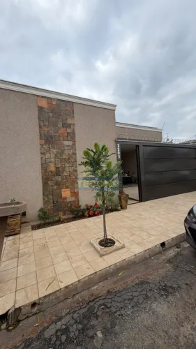CASA Á VENDA EM BADY BASSITT