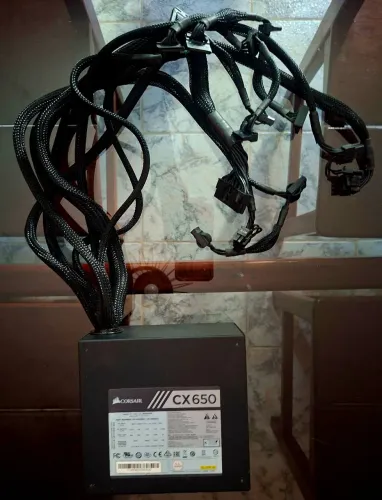 Fonte Gamer Corsair CX650
