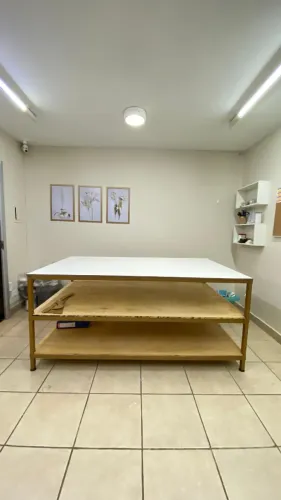 Mesa de acabamentos confecção alto padrão