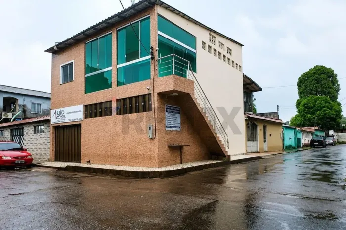 CASA DUPLEX COM SALA COMERCIAL