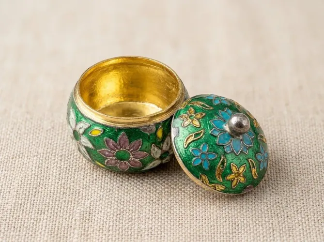 Rara Mini Caixinha Cloisonné Antiga em Prata 925 - Interior Dourado (Vermeil)