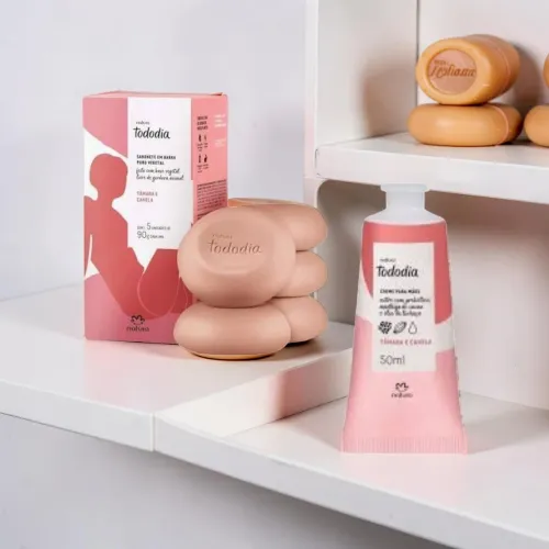 Kit Presente Natura Tododia Tâmara e Canela