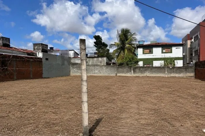 Terreno grande à venda no bairro Colibris, João Pessoa, PB