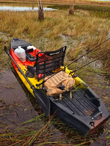 Vendo caiaque combat fishing cor Barcelos em ótimo estado de conservação