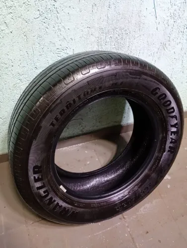 Pneu aro 18 Goodyear wrangler territory.