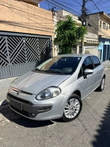Fiat Punto Essence 1.6 Flex 16V 5P 2016