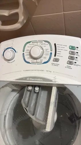 Máquina de lavar roupas 10kg Electrolux