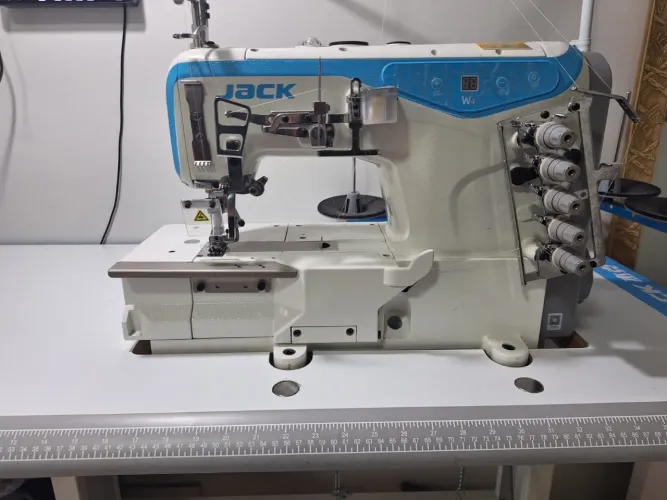 Maquina De Costura Galoneira Industrial Jack W4 Direct Drive Cor Azul