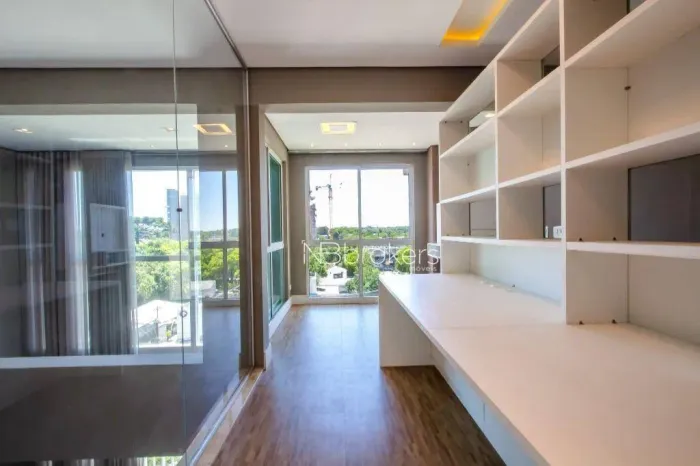 FACE NORTE COM 4 QUARTOS, 2 SUÍTES, 3 VAGAS E DESIGN ARROJADO!