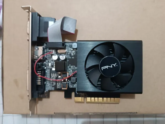 Placa de video GT 710 1gb
