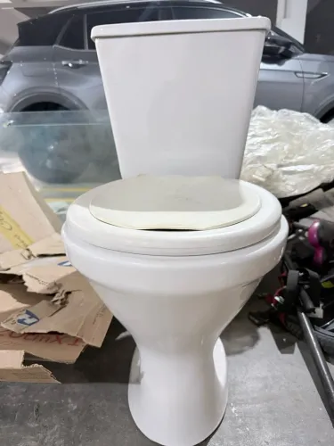 Bacia sanitária com caixa acoplada
