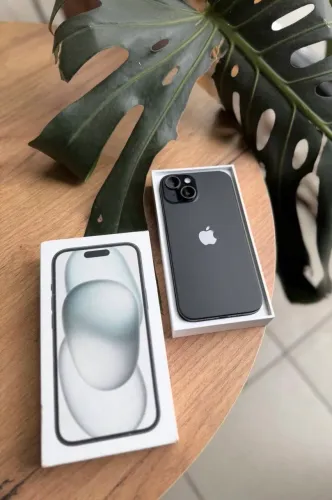 iPhone 15 128GB