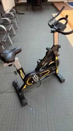 Bicicleta Spinning WCT Fitness 13kg