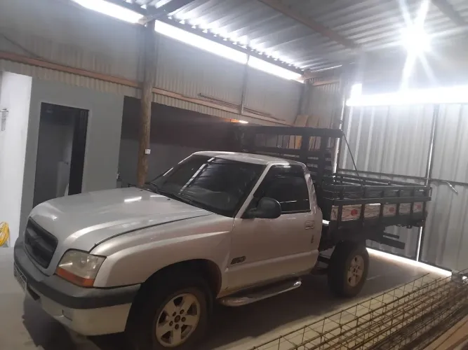 Vendo s10 2001 gasolina 