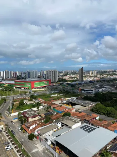 Imóvel para aluguel possui 56 metros quadrados com 2 quartos em Candelária - Natal - RN