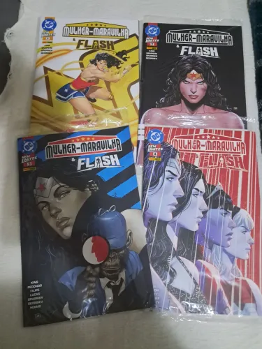 Mulher maravilha e flash 1 ao 4 (1 usado)
